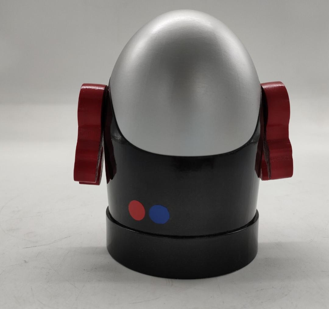 

[USED] Egg-shaped figure Black Silver Red