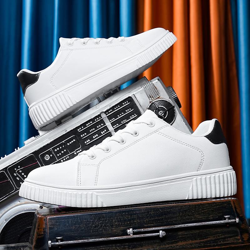 New Male Student Sports Shoes Men's Casual Shoes Waterproof and Non-slip Board Shoes Men's Size Shoes