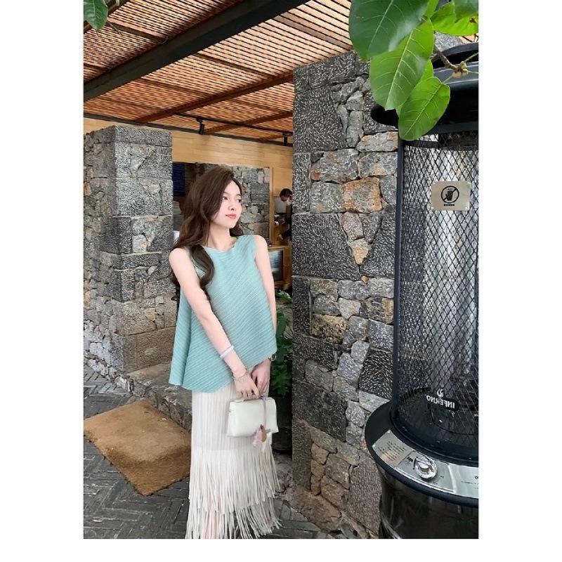 2025 Elegant Miyake Sleeveless Top & Pleated Tassel Midi Skirt Set for Women
