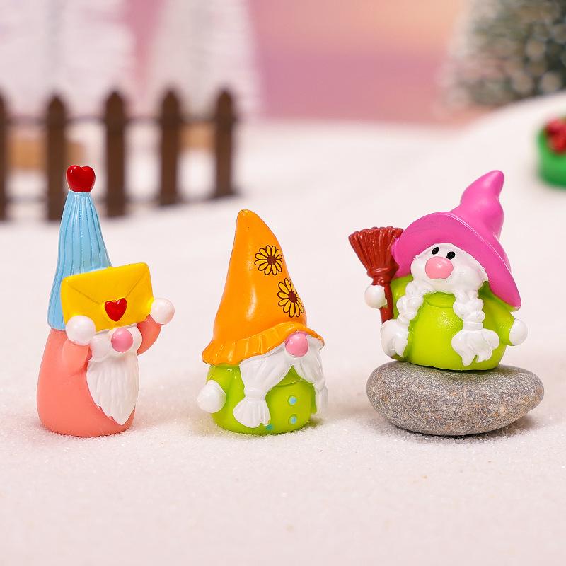 Weihnachten Niedliche Hexe, Zwerg, Weihnachtsmann, Kunstharzhandwerk Dekorative Artikel, Kleine Ornamente und Accessoires
