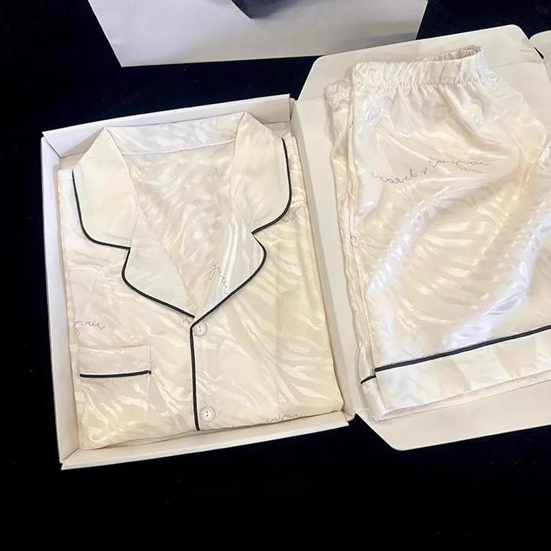 Damen Sommer Eis Seide Dünner Abschnitt Pyjama Hausanzug Set Premium Gefühl Kurzärmliger Süßer Ins Stil Pyjama Hausanzug Set