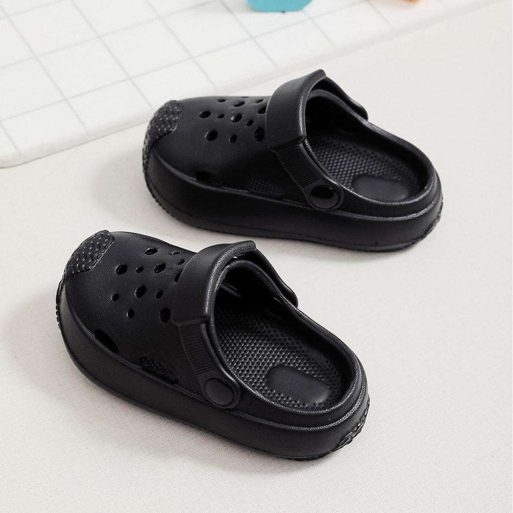 Children's Trendy Non-Slip Hole Sandals for Indoor/Outdoor Use