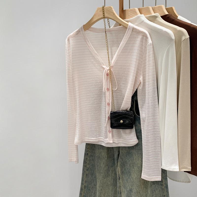 

Женский полосатый кардиган с V-образным вырезом в корейском стиле - Летняя защита от солнца, Милый повседневный свободный крой, Топ с длинным рукавом Medium