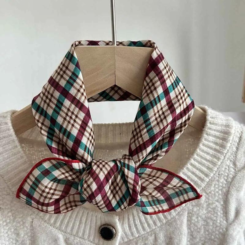 

Spring and Summer New Women s Small Silk Scarf, Skin-Friendly and Comfortable Bohemian Small Square Scarf, Versatile Flower Print Scarf мандариновий