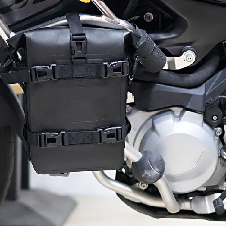 Waterproofed Motorcycle Rail Mounted Storage Bag With Enhances Hold Exteriors And Compacts Size For Routine Journey