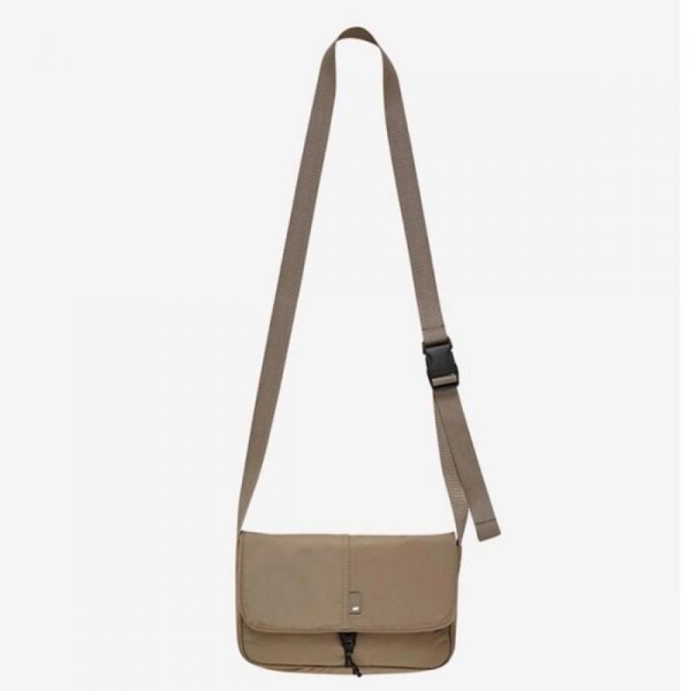 

New Balance Padded Mini Crossbag beige