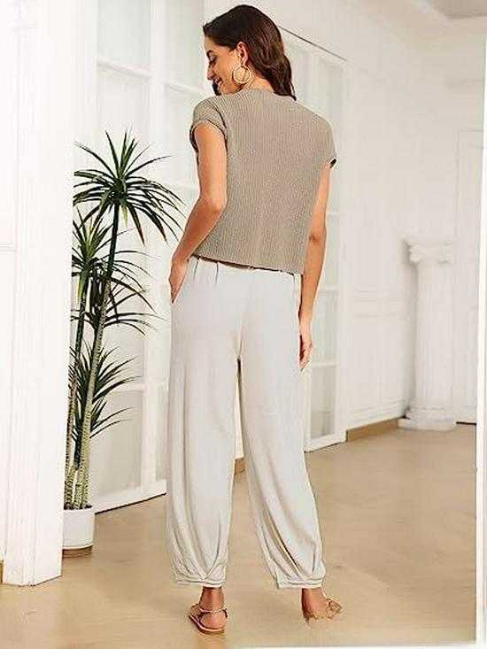 2023 Women's Two-Piece Casual Knit Sweater Set - Short Sleeve, Comfortable Fashion Outfit