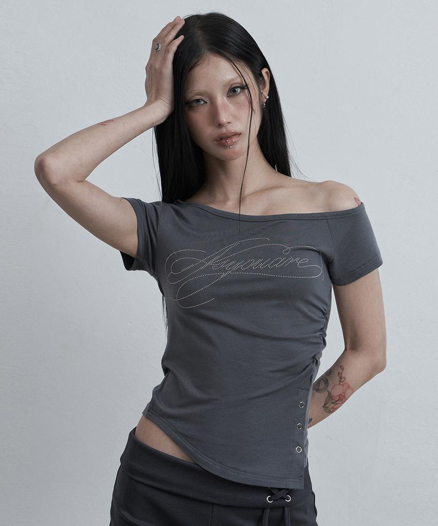 Aejeuyua Button Incision One-Shoulder Tee Charcoal