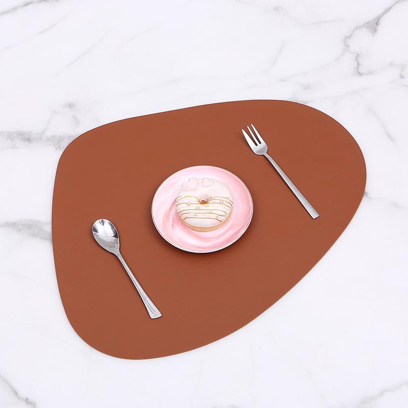 Rutschfeste Leder-Tropfen-Platzmatte - Wärmeisolierende Tischmatte für Zuhause und Hotel