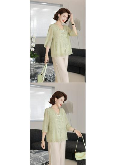 Chic Summer Seven-Sleeve Top for Women Over 50