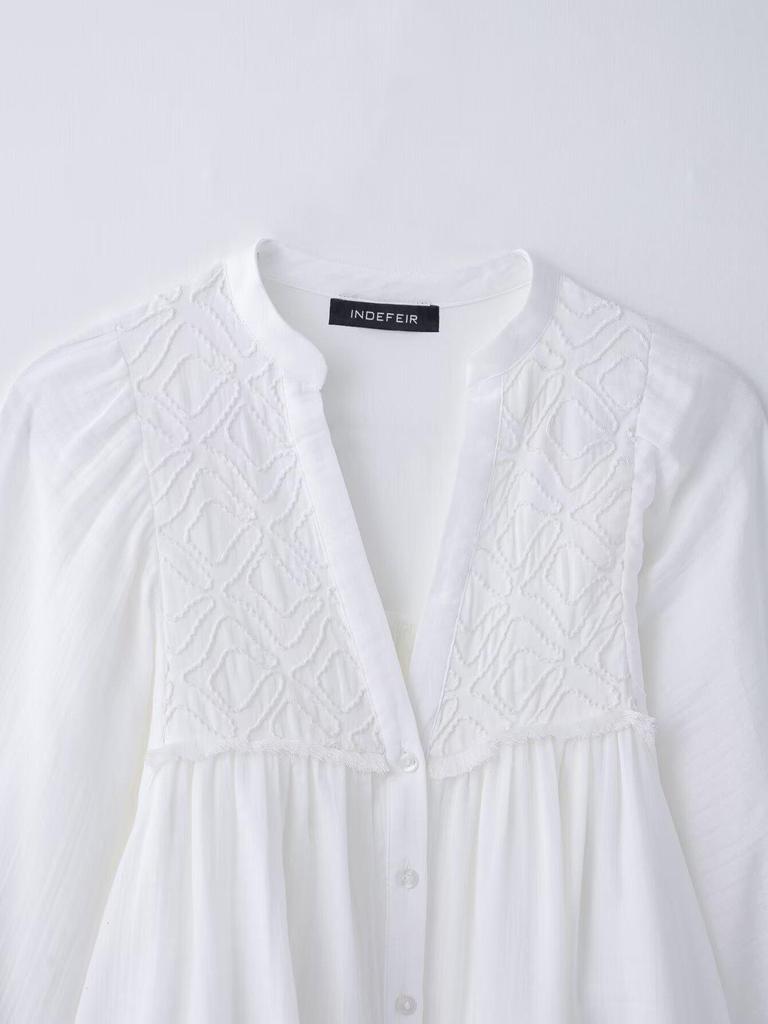 Spring 2025 European & American Style Women's Embroidered V-Neck Top