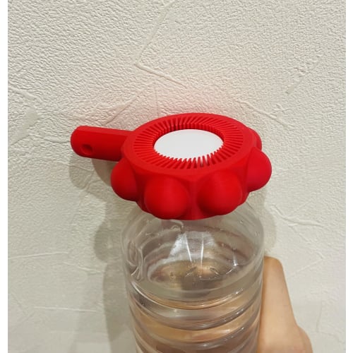 Nico [Entworfen von einem Rehabilitationsspezialisten und Ergotherapeuten] Einhand-Flaschenöffner (rot)