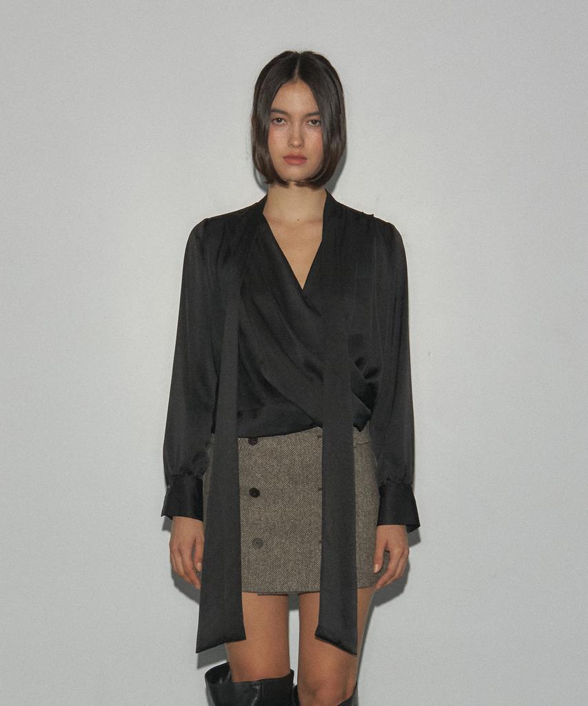 Lonyu Elin Tie Blouse (Black)