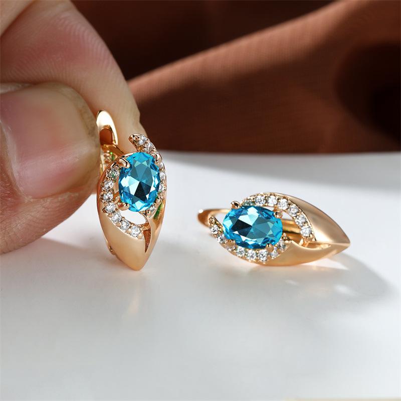 

New Oval Emerald Zircon Ear Buckle Champagne Gold High Quality Wedding Engagement Earrings Earrings aqua синього кольору