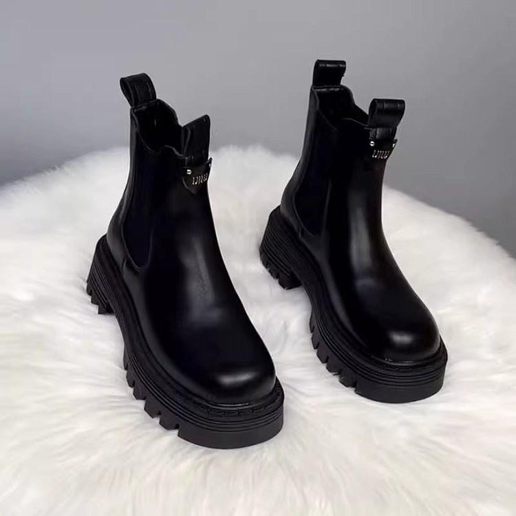 

Женские повседневные короткие ботинки на толстой подошве для осени и зимы 40