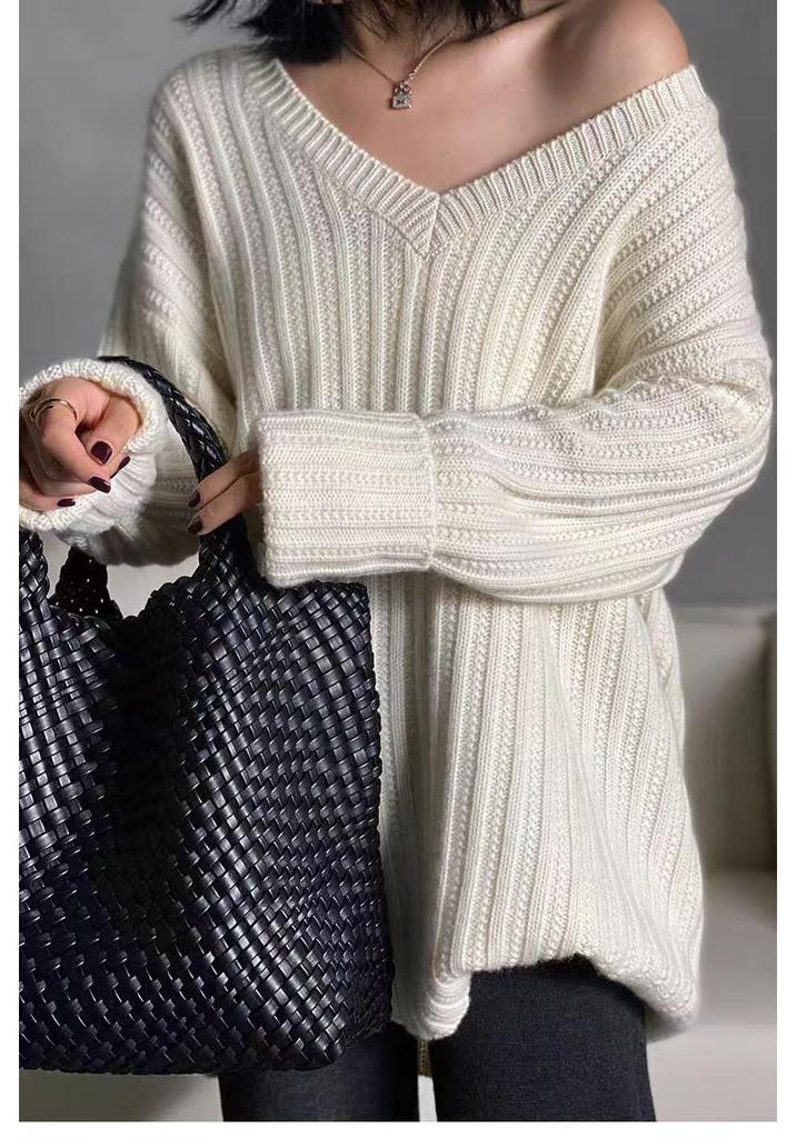 Women's European High-End V-Neck Wool Pullover - 100% Pure, Mid-Length, Loose-Fit, Thickened Knit Sweater