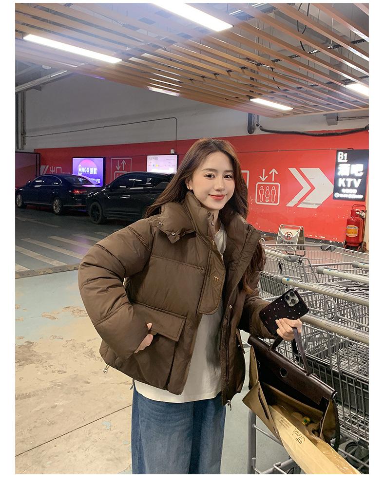 Veste d'hiver chaude épaisse coupe-vent à capuche courte pour femme avec manches raglan