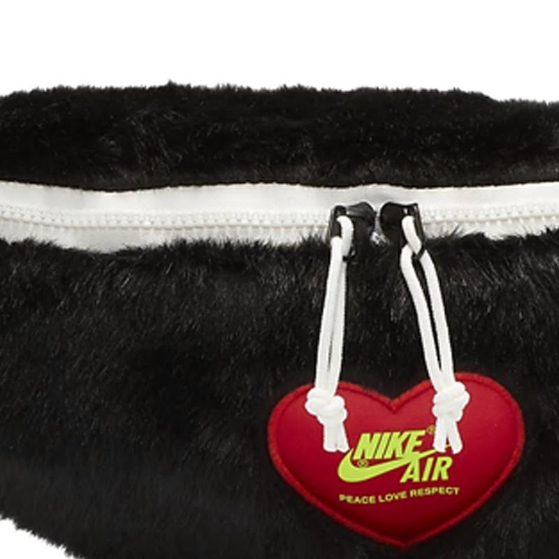 Nike X Olivia Kim Heritage Faux Fur Waist Bag Fanny Pack Casual CT7959-010