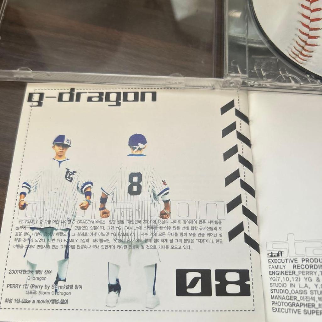 [POUŽITÉ] YG FAMILY 2 97-02 G-Dragon Big Bang Vzácné CD