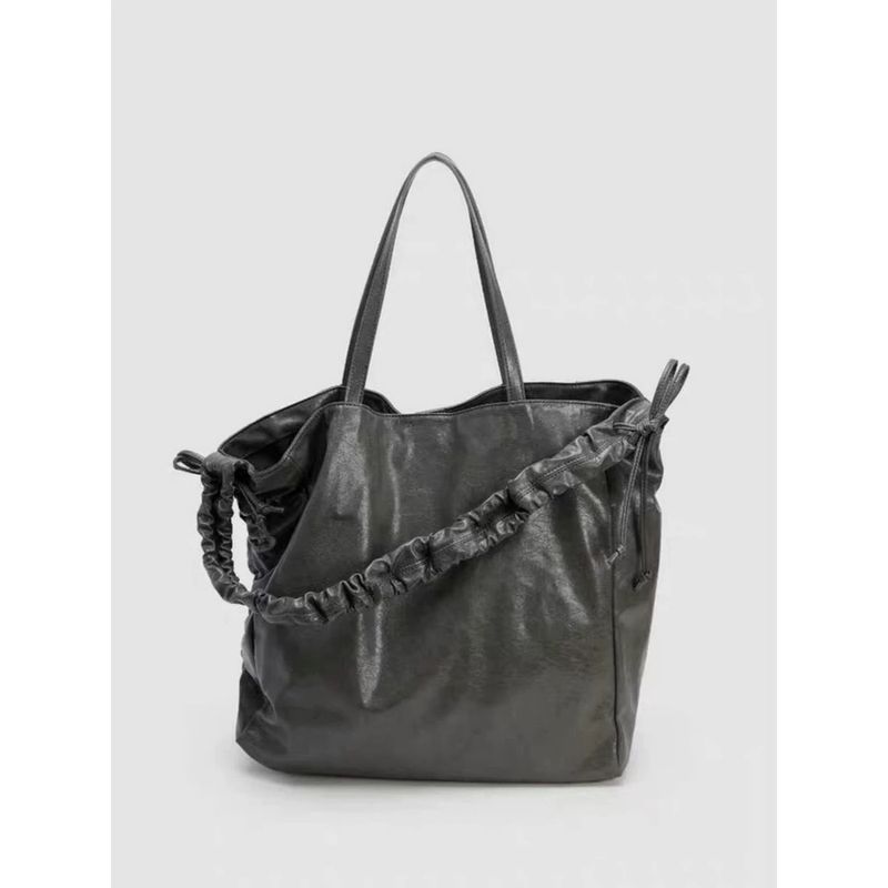 

Niche Style Fancy Pleated Drawstring Shoulder Bag Female 2025 New Arrival Retro Stylish Work Clothing Large Capacity Tote Bag Cold Gray