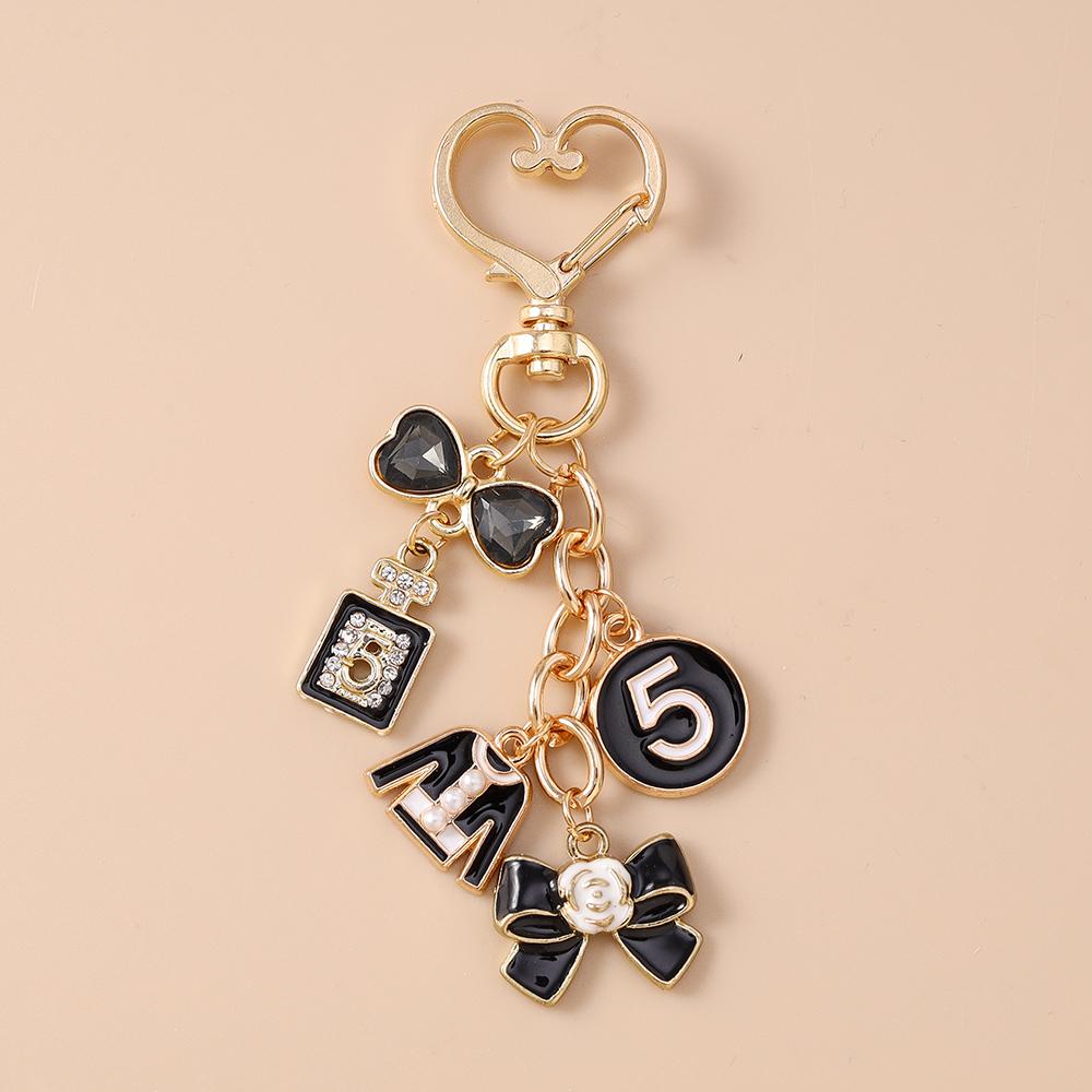 Cute Beaded Pearl Flower Keychain Women Girls Ribbon Bowknot Key Ring Pendant for Handbag Decor Handmade Key Chain Jewelry Gift