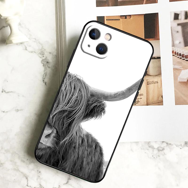 Highland Cows Phone Case For iPhone 17 16 14 13 12 11 15 Pro Max Plus 12 13 Mini 16e 17 Air Cover Coque