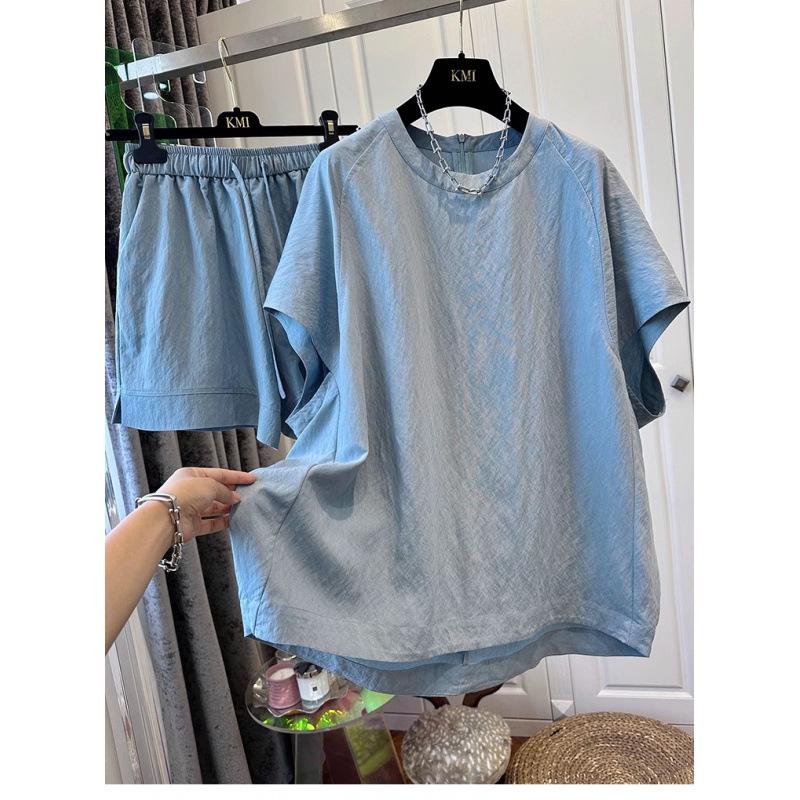 

Women s Blue Round Neck T-Shirt & Elastic Waist Shorts Two-Piece Summer Set L синий