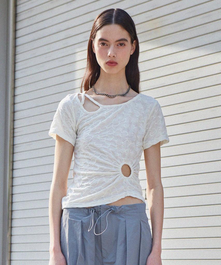 Baitalssain [Line] Hole Shirring Strap T-Shirt (Ivory)