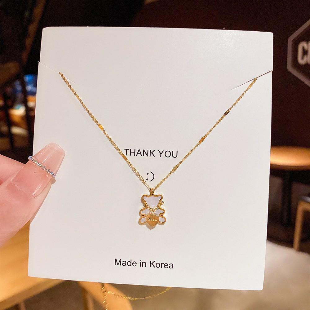 Korean 18K Gold Titanium Steel Women's Clavicle Necklace - Versatile, High-End, Non-Fading Temperament Choker.