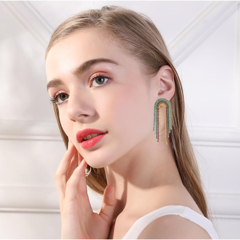 Luxury Trendy Rainbow Tassel Claw Diamond Earrings Womens Super Flash Dinner Colorful Rhinestone Stud Earrings Elegant Jewelry