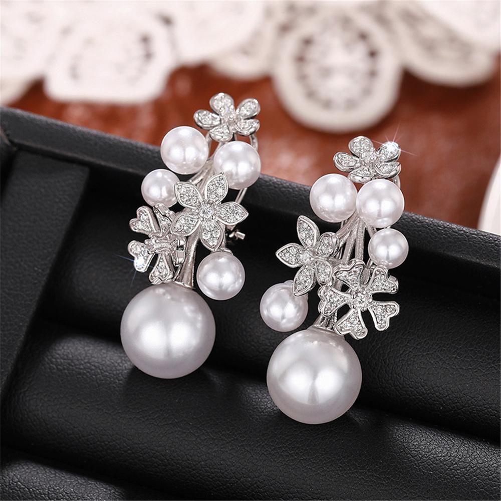 Charm Female White Zircon Stone Flower Stud Earrings Vintage Silver Color Wedding Party Gift  For Women