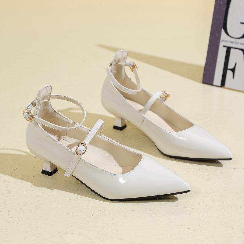 

Мода 2025 новые Сексуальные Босоножки на Низком Каблуке с Острым Носком Женская Мода Лакированная Кожа Обувь Роскошный Дизайнер Элегантные Женские Туфли-Лодочки 35 бежевый