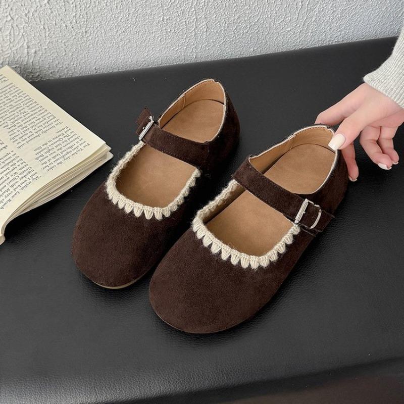 Autumn and winter new round head shallow mouth Mary Jane shoes women's gentle lady style flat-soled beanie shoes women's embroidered ballet shoes
