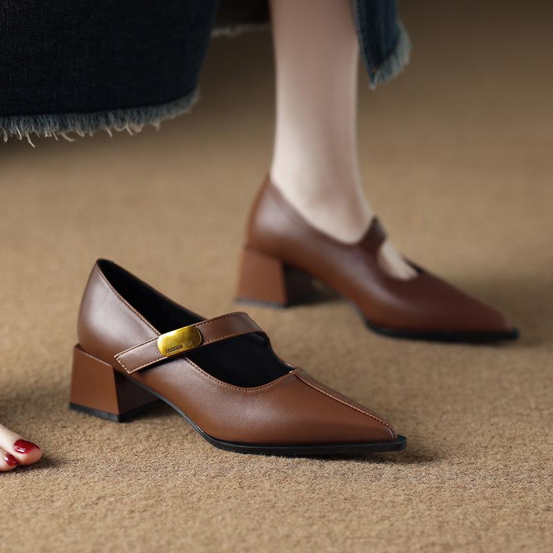 83656-3 Spring and summer popular versatile light mouth shoes retro single shoes fashion pointed temperament high heels women's shoes