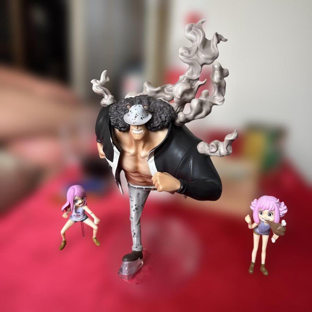[USED] Doflamingo Statue Figure