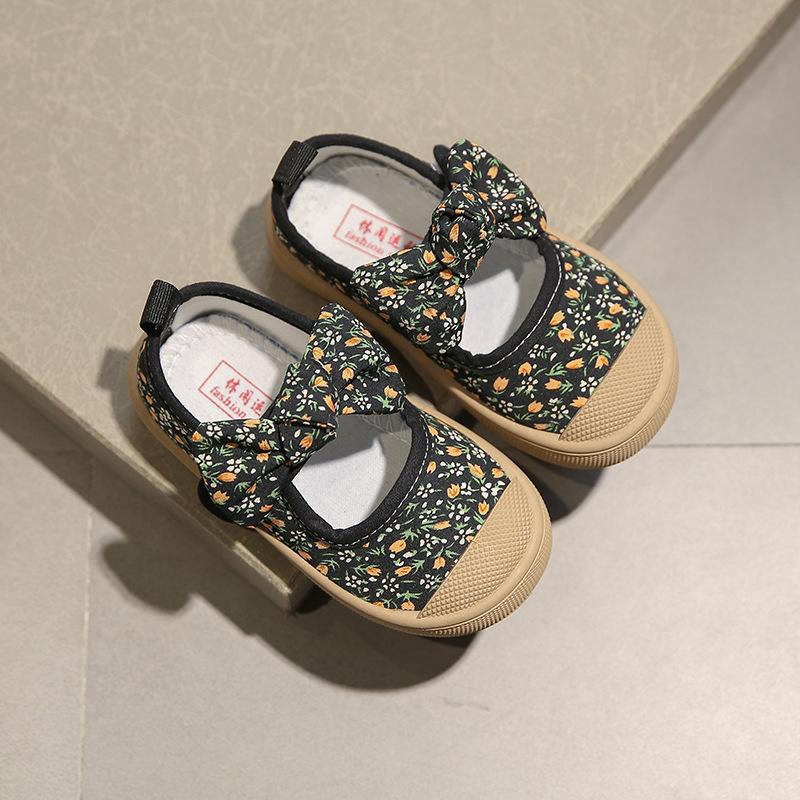 

Детская парусиновая обувь, новинка 2023 года: лето и осень, обувь на мягкой подошве для малышей, обувь принцессы с цветочным бантом для девочек, обувь для малышей Tide 26 чёрный