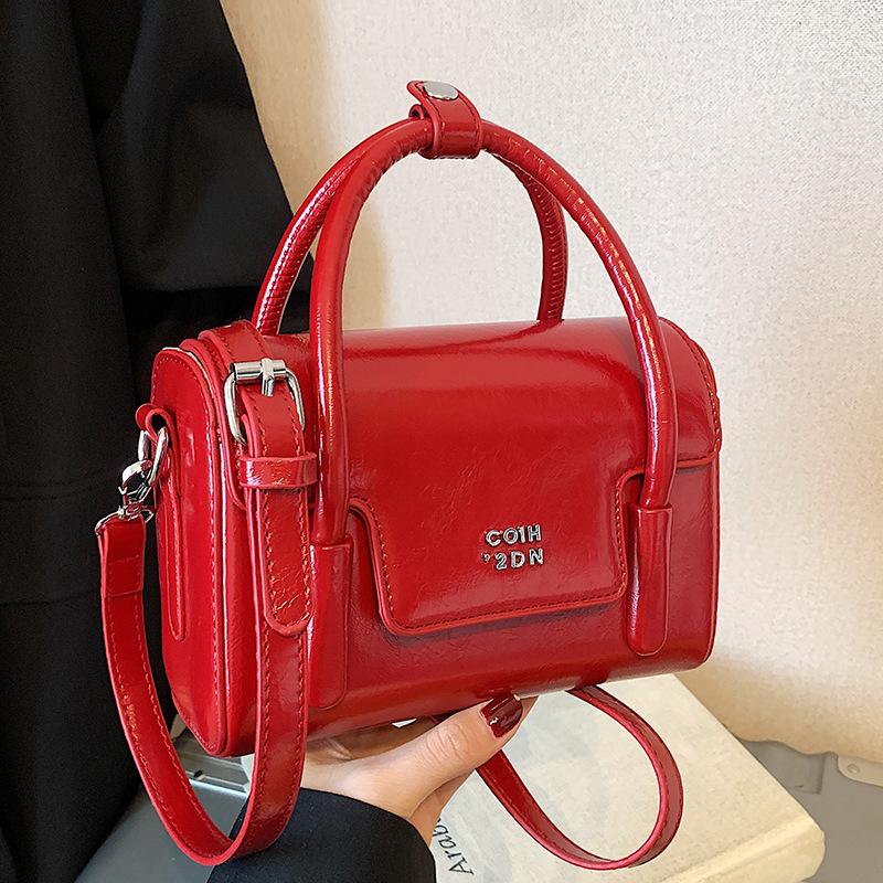 Niche Retro Portable Small Square Bag, Simple Oil Wax Leather, High-end Sense, Solid Color Single Shoulder Messenger Women's Bag