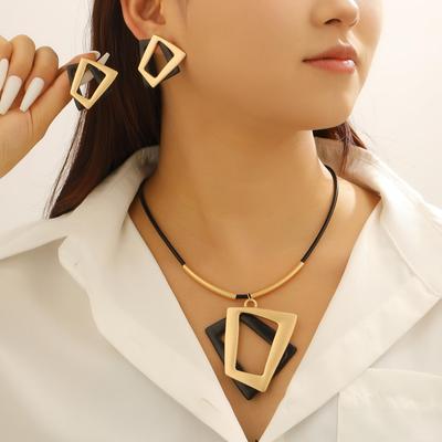 Set di Collana e Orecchini Geometrici Irregolari a Doppio Strato Europei e Americani