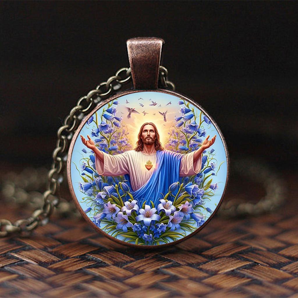 A vintage style holy Jesus pendant Jesus blessing glass pendant necklace fashion accessories suitable for daily wear