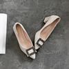Fivela quadrada pontiaguda salto alto salto grosso sapatos de trabalho leves sapatos femininos elegantes e versáteis