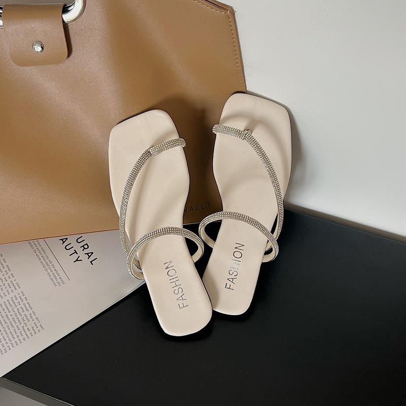 Summer New Rhinestone Flat-bottomed Slippers Women's Outerwear Cover Toes with Cool Slippers