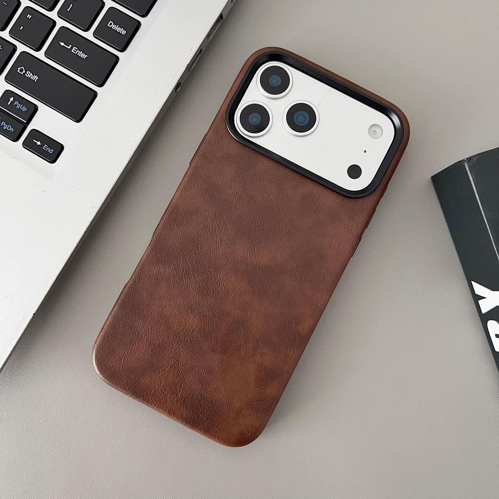 Retro Crazy Horse Leather Grain Magnetic Drop-proof Protective Case for iPhone 17 Pro Max.