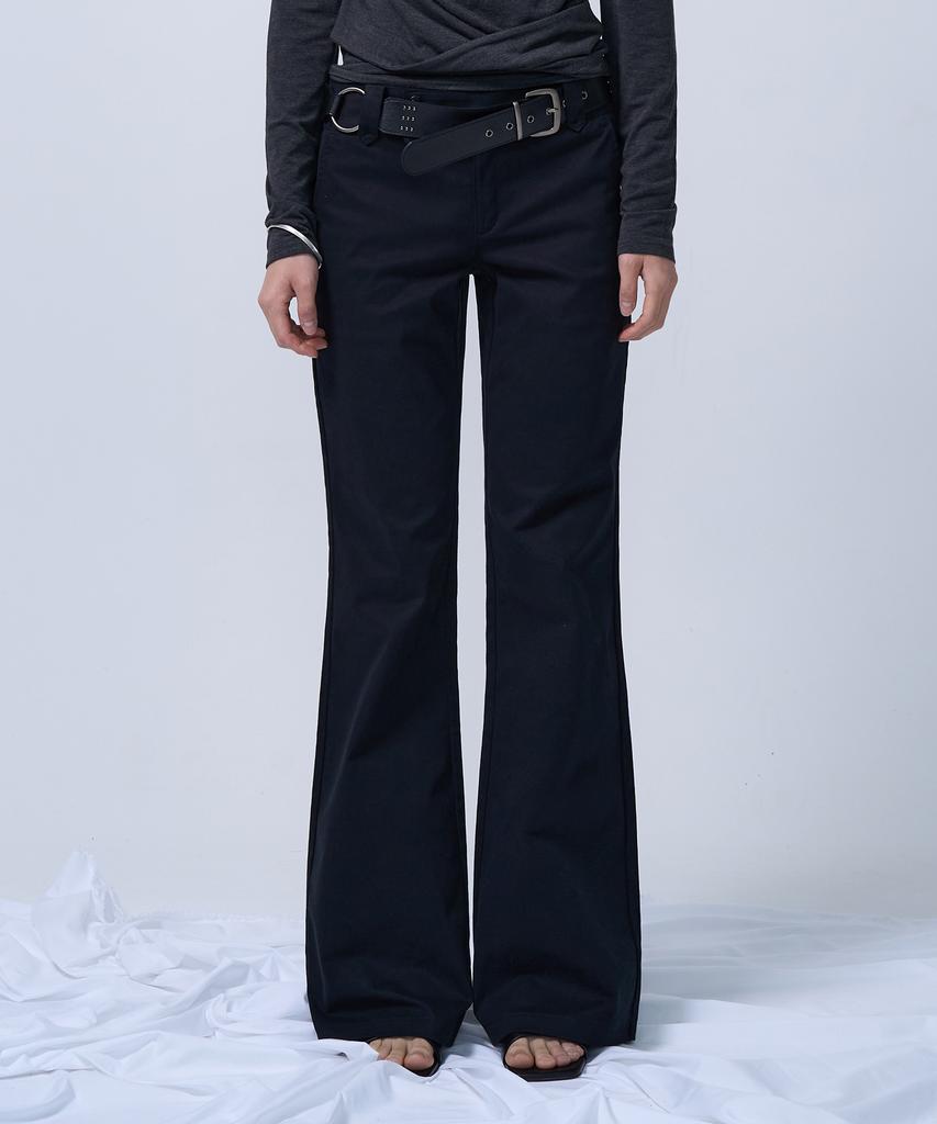 ZIZEMUSEUM Low-Rise Two Button Boots Cut Pants (Black)