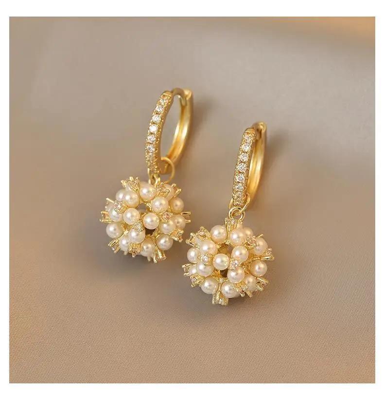 

Pearl Ball Crystal Pendant Earrings New Korea Fashion Temperament Gold Color Luxury Jewelry for Womens Holiday Gift Accessories
