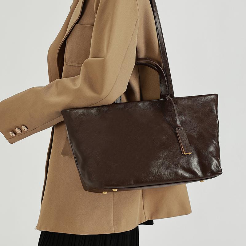 Women's Oil Wax Cowhide Genuine Leather Bag Lady Fashi Real Cowhide Bag Female Luxury Design High Capacity Commuting Handbag