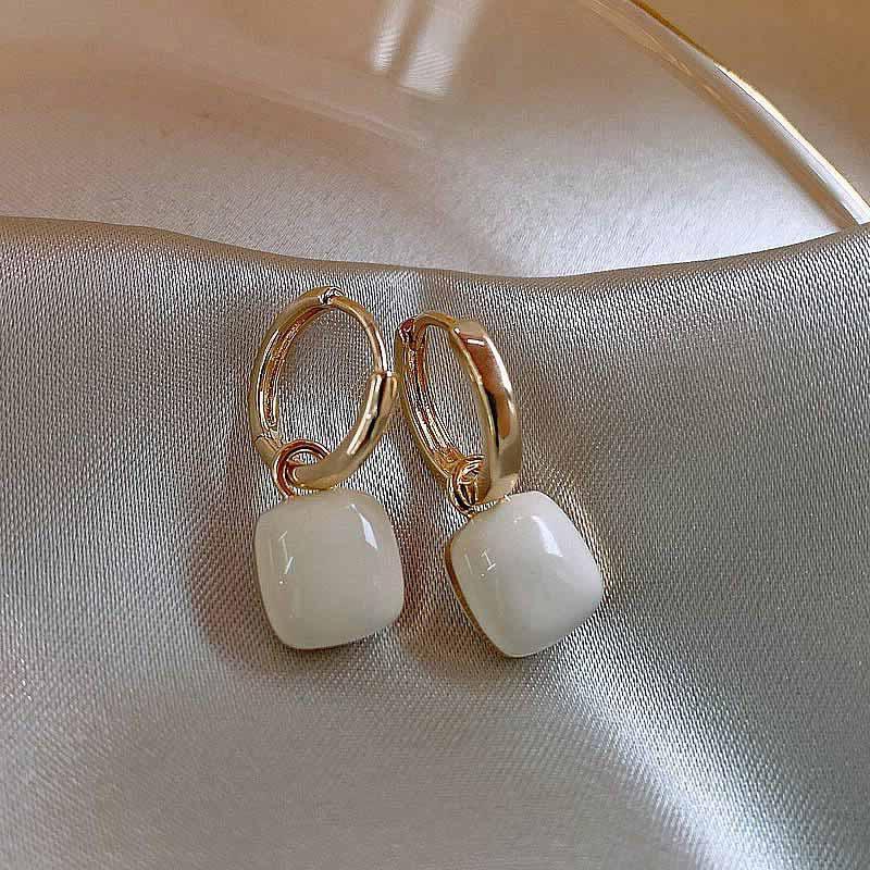 925 Sterling Silver Korean Version Fashionable Fresh Classic Heart Earrings Peach Heart Simple Fashion Retro Earrings Women's Earrings