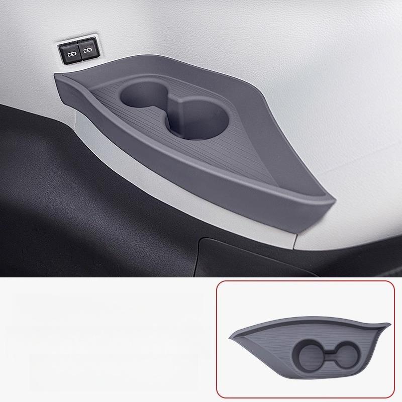 Third-Row Cup Holder Silicone Mat for Toyota Sienna & Granvia - Modified Car Interior Accessory