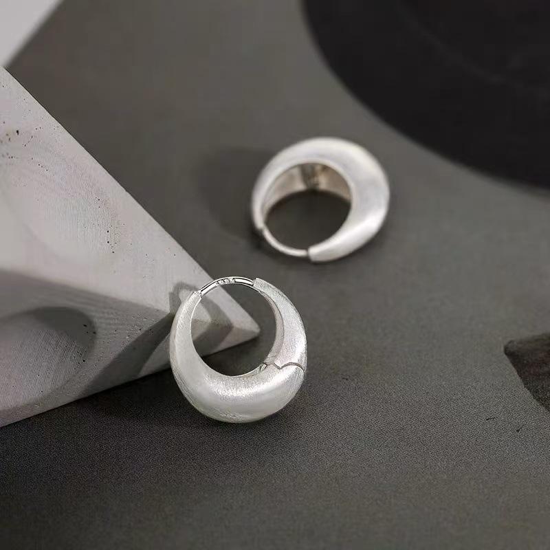 Versatile Round Brushed Ear Cuff Earrings - Simple, Stylish, and Unique