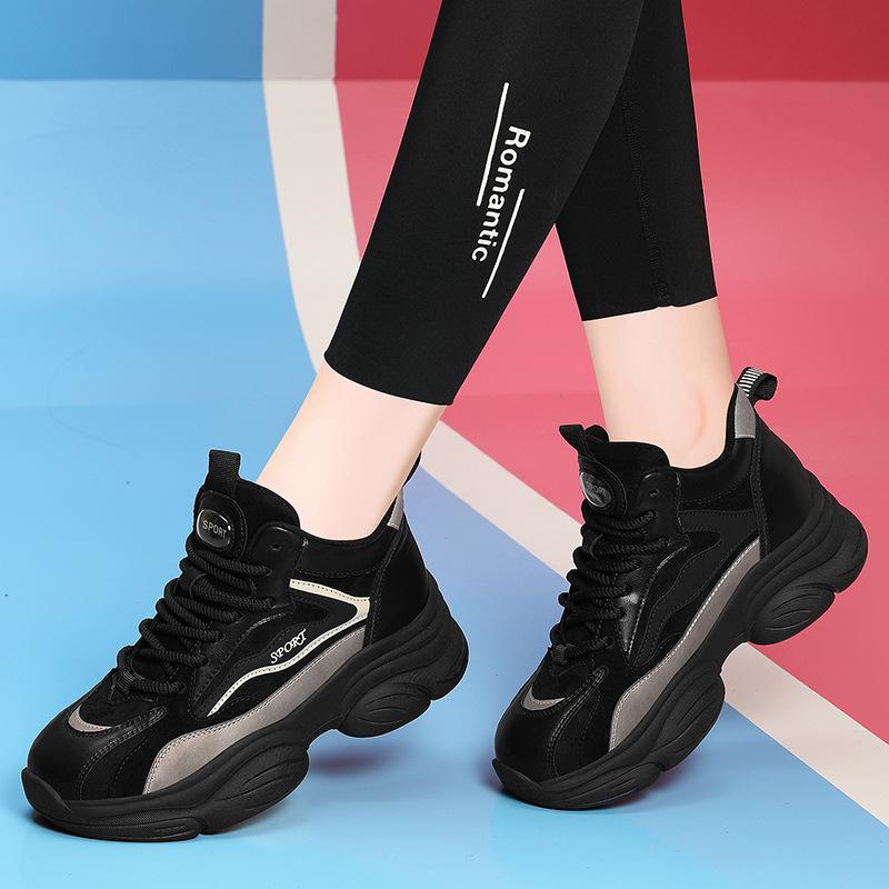 

Повседневная спортивная обувь для женщин на осень и зиму, больших размеров, универсальная, с плюшевой подкладкой, черные кроссовки на толстой подошве в стиле папиных кроссовок 35