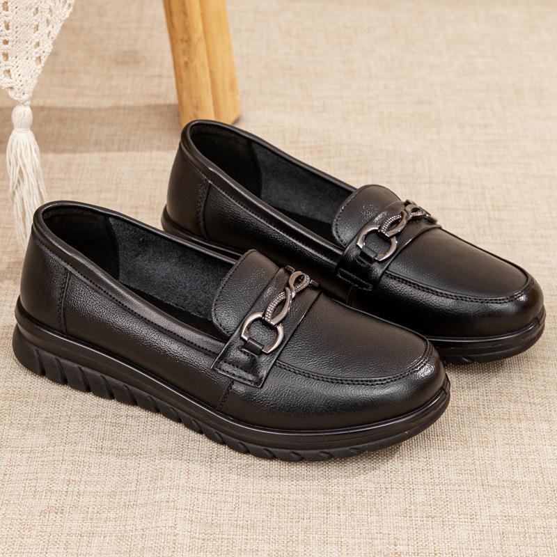 Die erste Schicht aus Rindsleder Mutter-Schuhe Herbstmodelle für ältere Menschen Lederschuhe mit weicher Sohle für Damen Bequem und keine müden Füße Mittleres Alter Schuhe